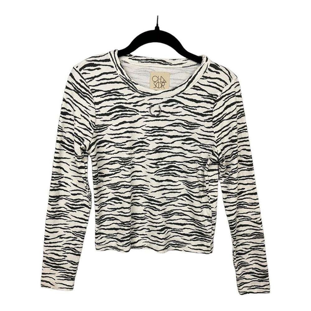 Chaser Zebra Print with Bull Horn Ring Front Long Sleeve Cropped Top Size S NWT - Picture 1 of 6